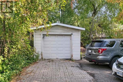34 Walsh Ave, Toronto, ON - Outdoor