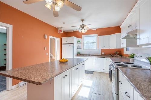 23 Griffith Street, Welland, ON - Indoor Photo Showing Kitchen