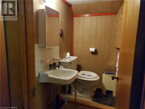 310 Brydges Street, Mattawa, ON - Indoor Photo Showing Bathroom