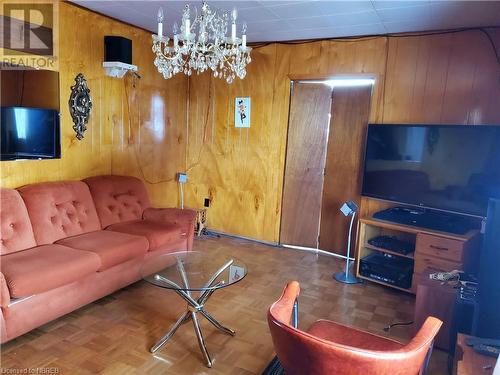 310 Brydges Street, Mattawa, ON - Indoor Photo Showing Living Room