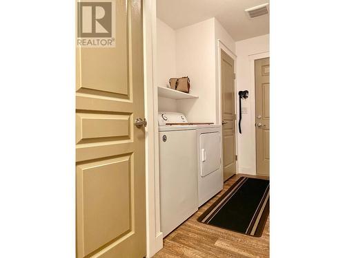 1800 3 Highway, Christina Lake, BC - Indoor Photo Showing Laundry Room