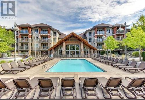 1093 Sunset Drive Unit# 401, Kelowna, BC - Outdoor With In Ground Pool