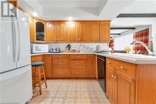 241 4Th Avenue, Hanover, ON - Indoor Photo Showing Kitchen