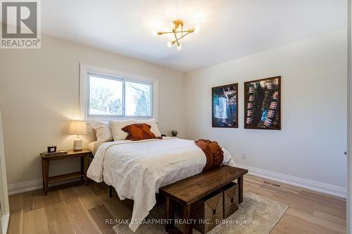 15 Little John Rd, Hamilton, ON - Indoor Photo Showing Bedroom
