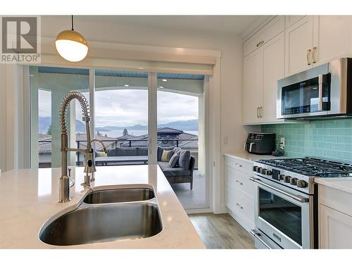1726 Lake Vista Road, Kelowna, BC - Indoor Photo Showing Kitchen With Double Sink