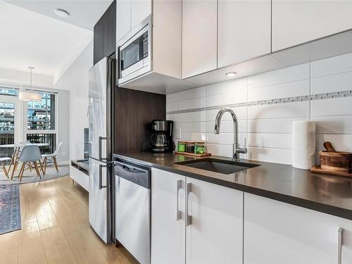 306-613 Herald St, Victoria, BC - Indoor Photo Showing Kitchen With Upgraded Kitchen