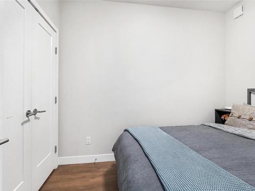 306-613 Herald St, Victoria, BC - Indoor Photo Showing Bedroom