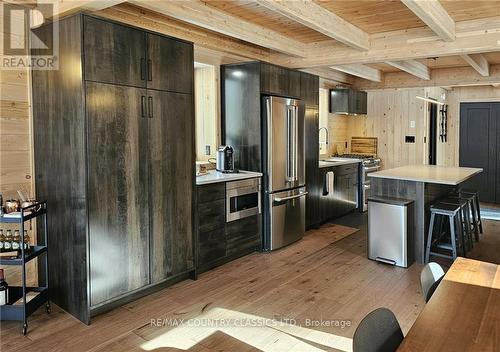 478 Lakewoods Drive, Madawaska Valley, ON - Indoor Photo Showing Kitchen