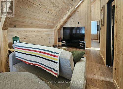 478 Lakewoods Drive, Madawaska Valley, ON - Indoor Photo Showing Bedroom