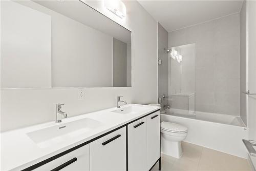 5- Piece Bathroom - 70 Windward Drive, Grimsby, ON - Indoor Photo Showing Bathroom