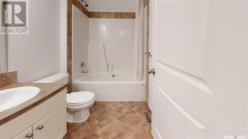 171 Chateau Crescent, Pilot Butte, SK - Indoor Photo Showing Bathroom