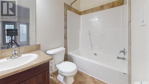 187 Chateau Crescent, Pilot Butte, SK - Indoor Photo Showing Bathroom