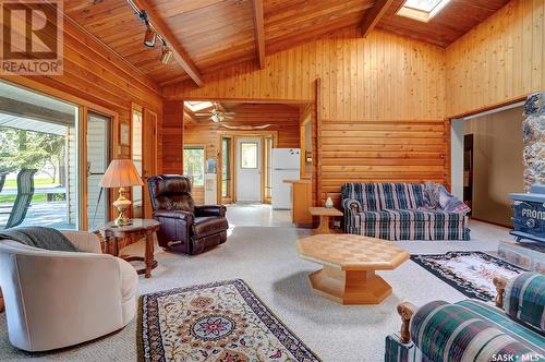 708 Tatanka Drive, Buffalo Pound Lake, SK - Indoor Photo Showing Living Room