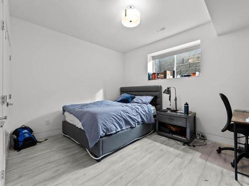 205 Rue Cheval Noir, Kamloops, BC - Indoor Photo Showing Bedroom