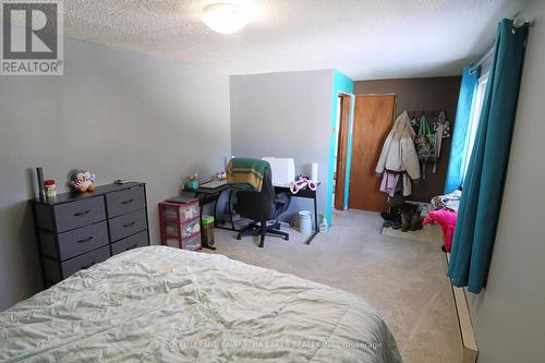13 Eva St, Kawartha Lakes, ON - Indoor Photo Showing Bedroom