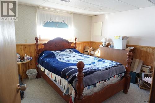 39 Third St E, Elk Lake, ON - Indoor Photo Showing Bedroom
