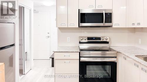 #234 -652 Princess St, Kingston, ON - Indoor Photo Showing Kitchen With Upgraded Kitchen