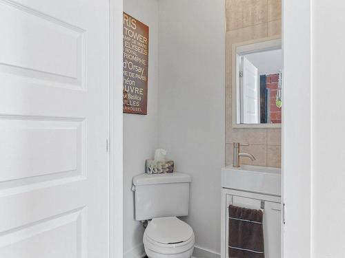 Powder room - 3B-8 Rue St-Hippolyte, Salaberry-De-Valleyfield, QC - Indoor Photo Showing Bathroom