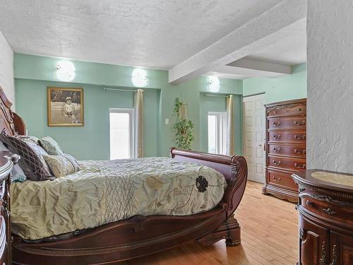 Master bedroom - 3B-8 Rue St-Hippolyte, Salaberry-De-Valleyfield, QC - Indoor Photo Showing Bedroom