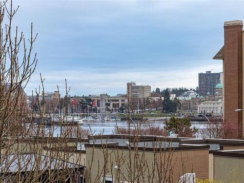 202-27 Songhees Rd, Victoria, BC - Outdoor With View