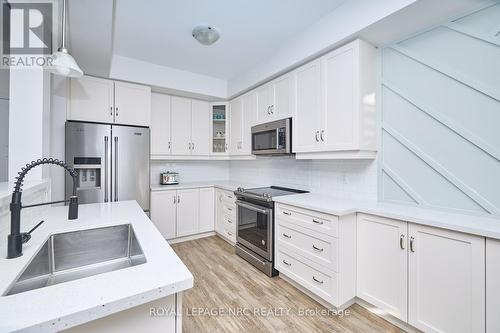 3845 Ryan Ave, Fort Erie, ON - Indoor Photo Showing Kitchen With Stainless Steel Kitchen With Double Sink