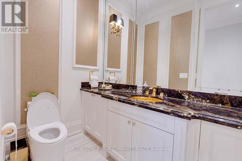117 Dexter Rd, Richmond Hill, ON - Indoor Photo Showing Bathroom