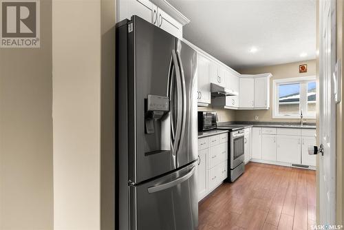 2121 Mackay Street, Regina, SK - Indoor Photo Showing Kitchen With Stainless Steel Kitchen
