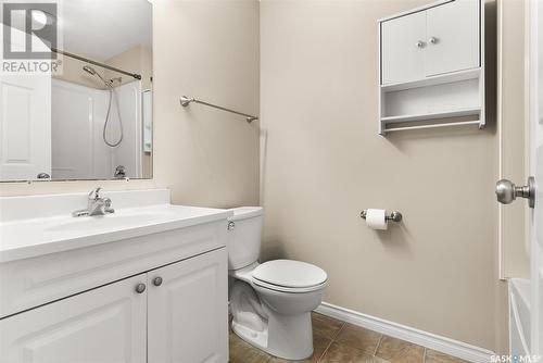 2121 Mackay Street, Regina, SK - Indoor Photo Showing Bathroom