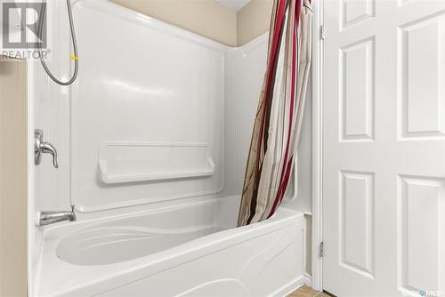 2121 Mackay Street, Regina, SK - Indoor Photo Showing Bathroom
