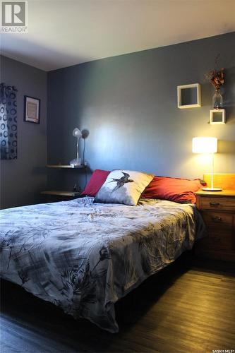 116 Ash Avenue N, Eastend, SK - Indoor Photo Showing Bedroom
