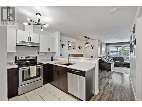 567 Yates Road Unit# 408, Kelowna, BC - Indoor Photo Showing Kitchen With Stainless Steel Kitchen