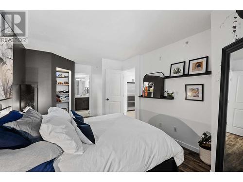 567 Yates Road Unit# 408, Kelowna, BC - Indoor Photo Showing Bedroom