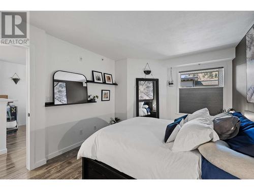 567 Yates Road Unit# 408, Kelowna, BC - Indoor Photo Showing Bedroom