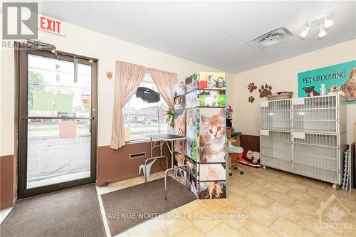 191 Castor Street, Prescott And Russell, ON - Indoor Photo Showing Other Room