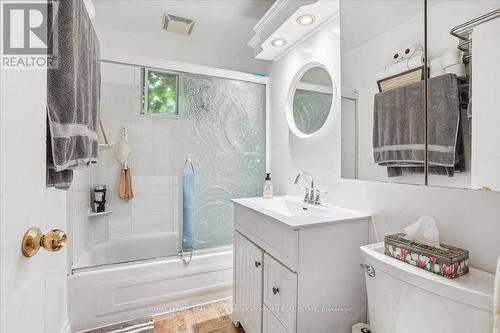 757 Meadow Wood Road, Mississauga, ON - Indoor Photo Showing Bathroom