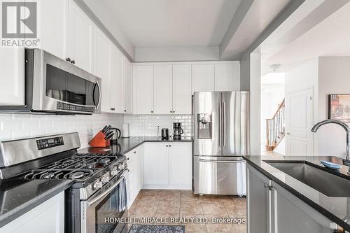 51 Palacebeach Tr, Hamilton, ON - Indoor Photo Showing Kitchen With Upgraded Kitchen