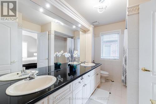 2343 Darlington Tr, Oakville, ON - Indoor Photo Showing Bathroom