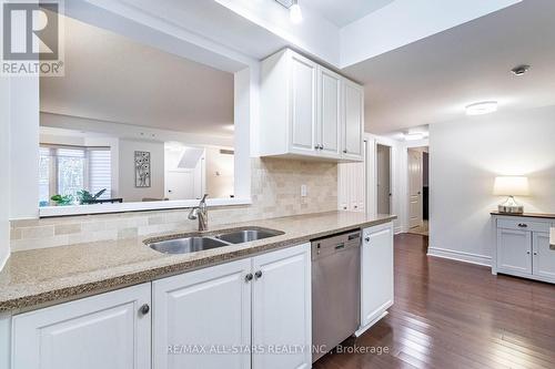 Th121 - 5418 Yonge Street, Toronto, ON - Indoor Photo Showing Kitchen With Double Sink