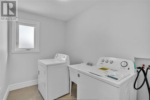 99 Kingsbridge Drive, Amherstburg, ON - Indoor Photo Showing Laundry Room