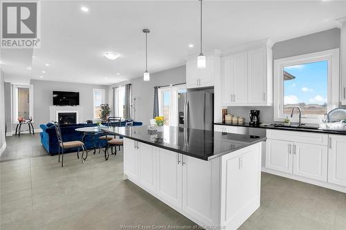 99 Kingsbridge Drive, Amherstburg, ON - Indoor Photo Showing Kitchen With Upgraded Kitchen
