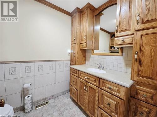347 Tyendinaga Drive, Southampton, ON - Indoor Photo Showing Bathroom