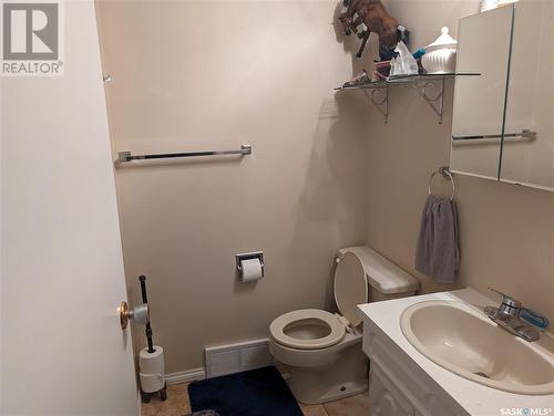 345 6Th Avenue Se, Swift Current, SK - Indoor Photo Showing Bathroom