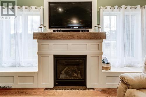 6 Deanna Dr, Wasaga Beach, ON - Indoor Photo Showing Living Room With Fireplace