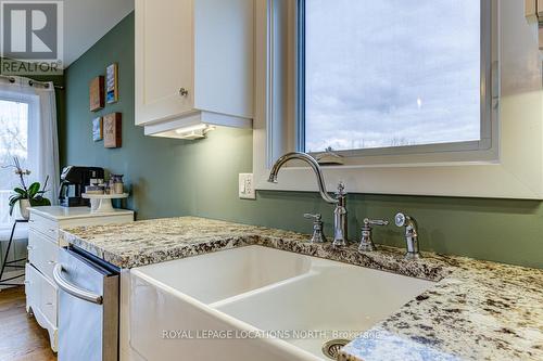 6 Deanna Dr, Wasaga Beach, ON - Indoor Photo Showing Kitchen With Double Sink