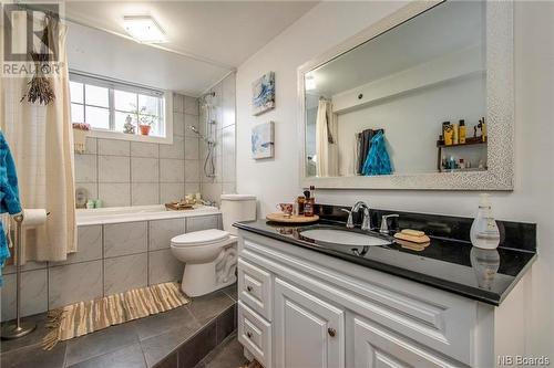 251 Loch Lomond Road, Saint John, NB - Indoor Photo Showing Bathroom