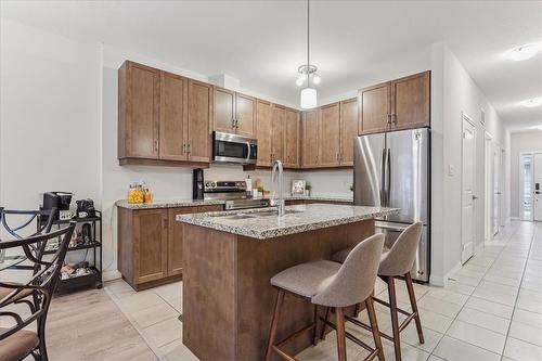 18 South Coast Circle, Crystal Beach, ON - Indoor Photo Showing Kitchen