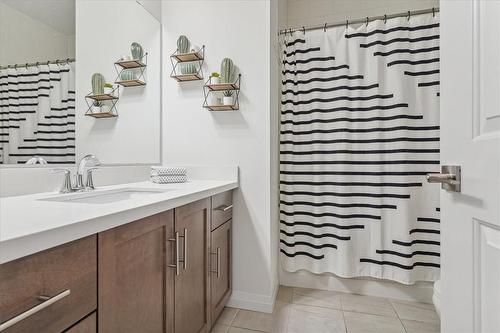 18 South Coast Circle, Crystal Beach, ON - Indoor Photo Showing Bathroom