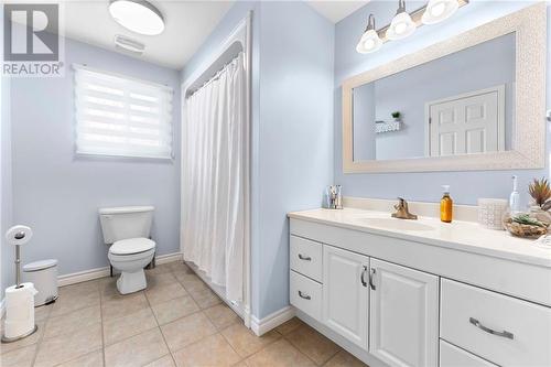 Full Bathroom with Cheater Door to Primary Bedroom - 640 Jean Avenue, Pembroke, ON - Indoor Photo Showing Bathroom