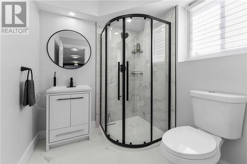 3-Pce Bathroom - 640 Jean Avenue, Pembroke, ON - Indoor Photo Showing Bathroom