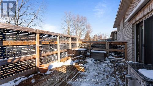 39 Irving Dr, Norwich, ON - Outdoor With Deck Patio Veranda